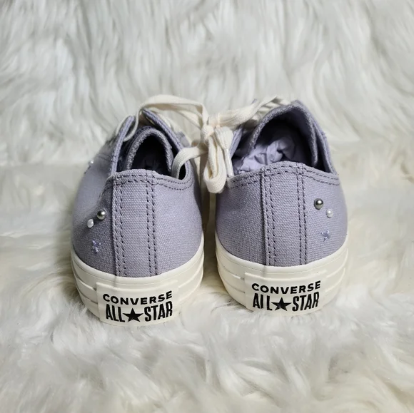 Converse Chuck Taylor All Star Low Top Lavender 7 Women / 5 Men NWOB - Picture 3 of 5
